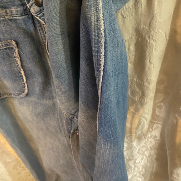 Vintage 1970s Light Blue Frayed Wide-Leg Jeans - Picture 8 of 13